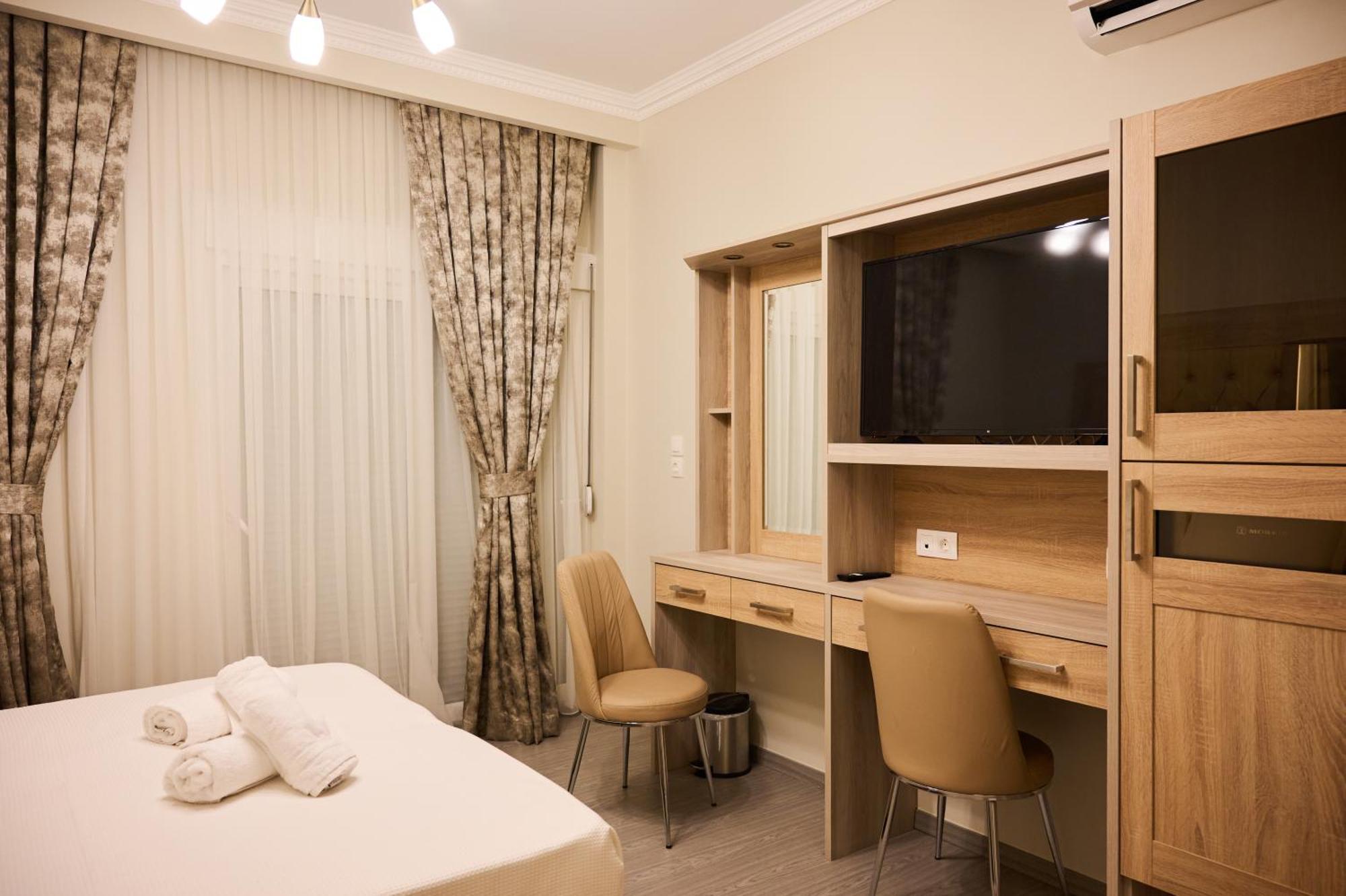 Famissi Suites 2 Kalampaka Exteriör bild